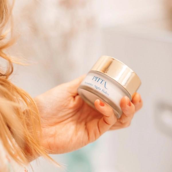 sensitive-balm2_0b9b6e30-3b0c-403b-9a17-e911de435278.jpg